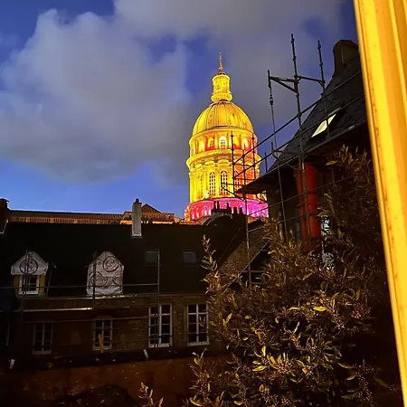 Vue Cathedrale - Au Coeur De La Vieille - Place De Parking Prive